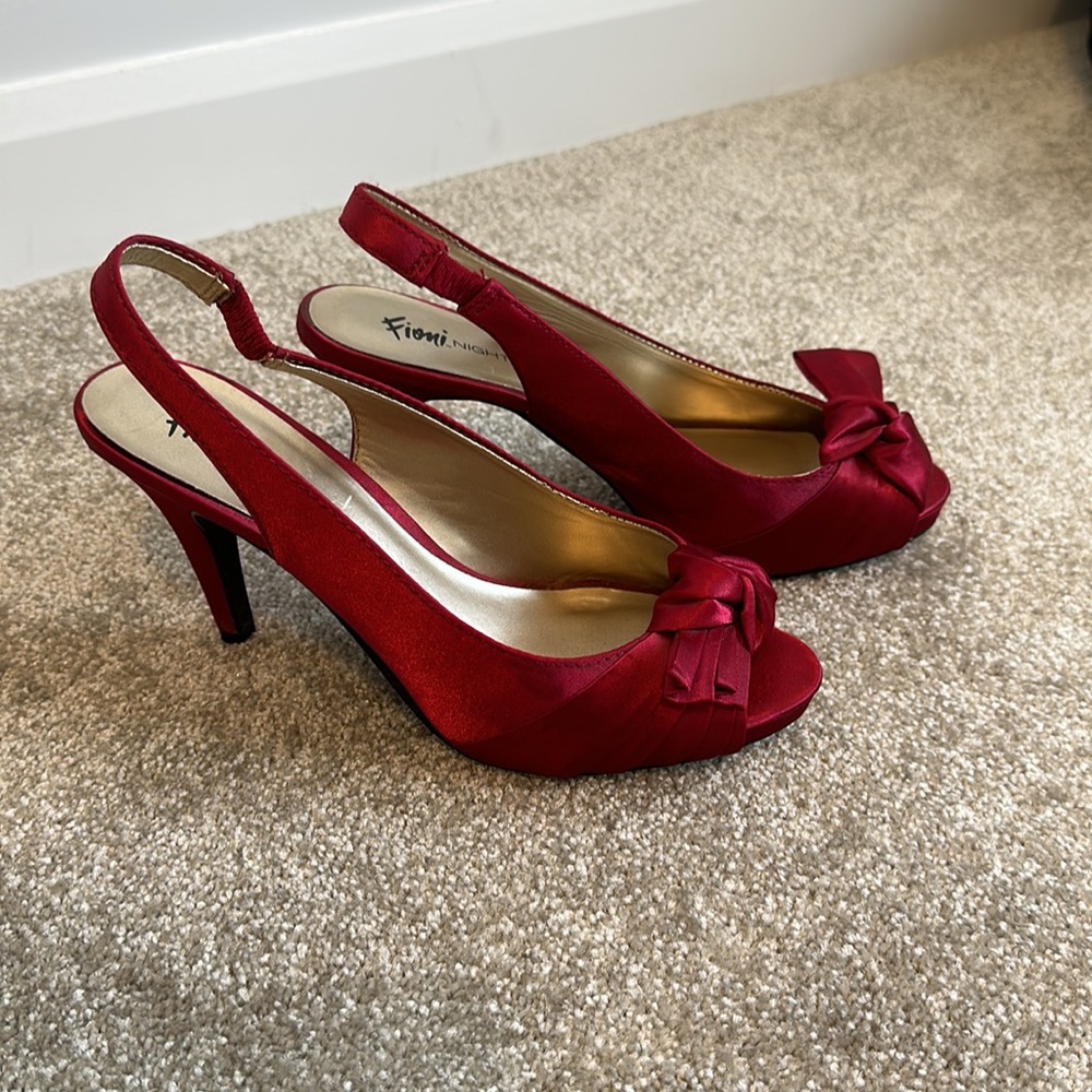 High heels - Picture 2 of 5